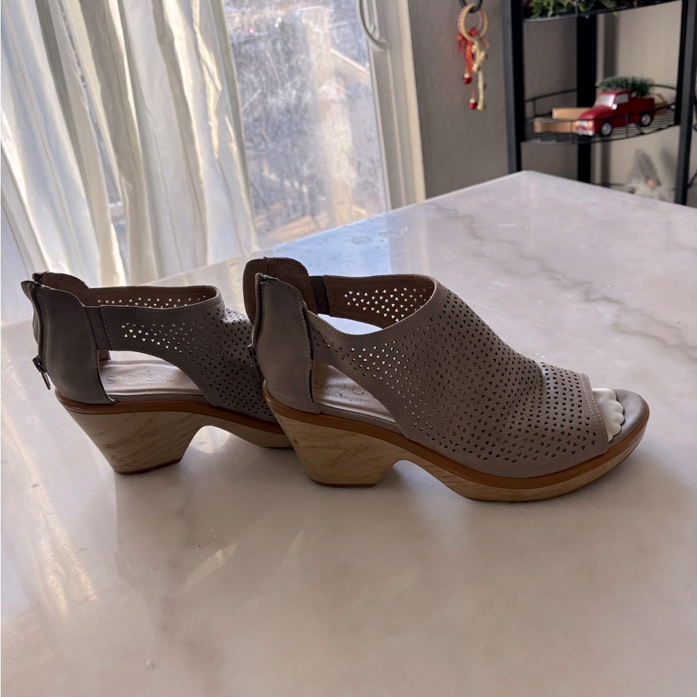 SOUL Naturalizer Size 10 Fayth Wedge Sandal